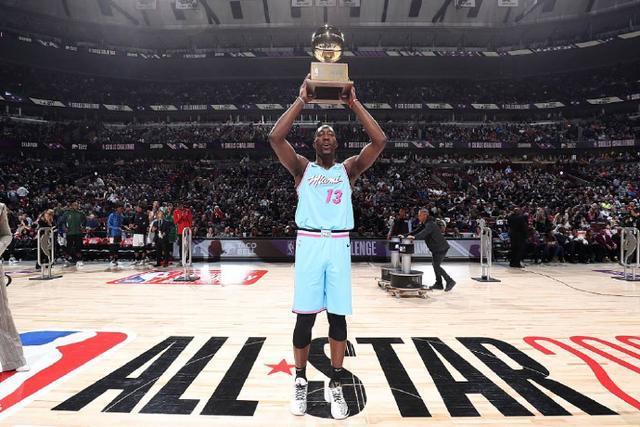 郭艾伦：人生总是充满坎坷 我腿完蛋了